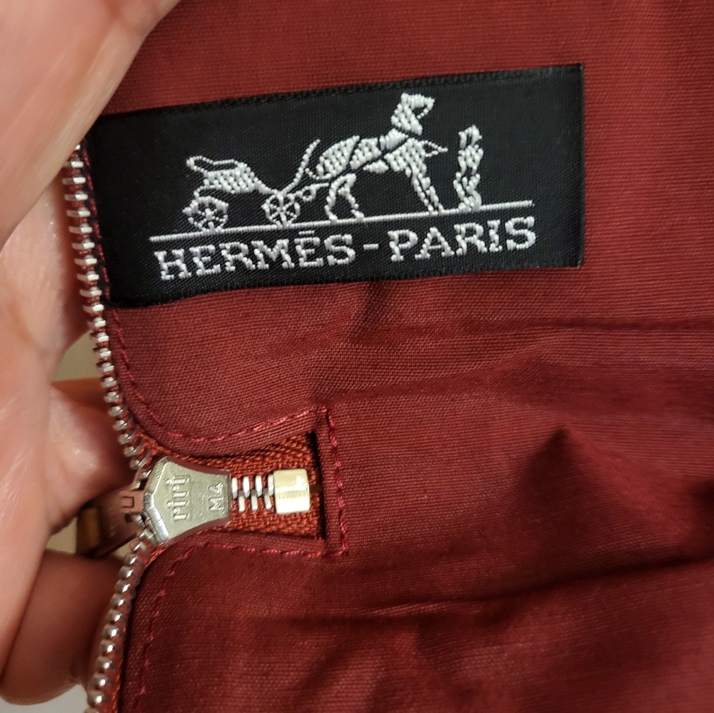 Authentic Fool toe pen pouch in maroon - Picture 6 of 7